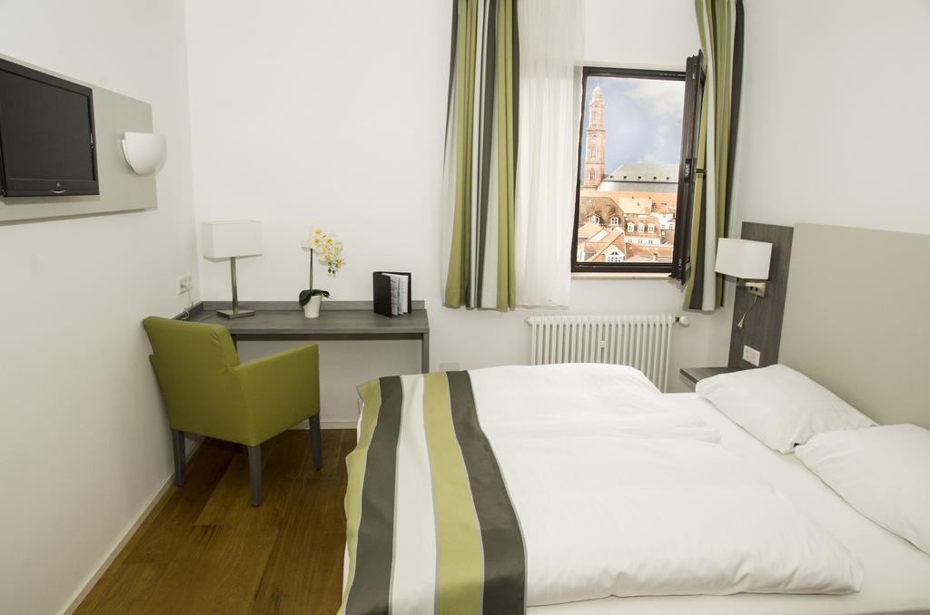 Hotel Am Schloss Heidelberg Bagian luar foto